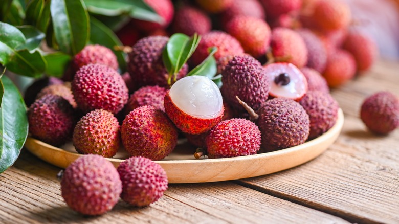 lychee fruit in a bowl