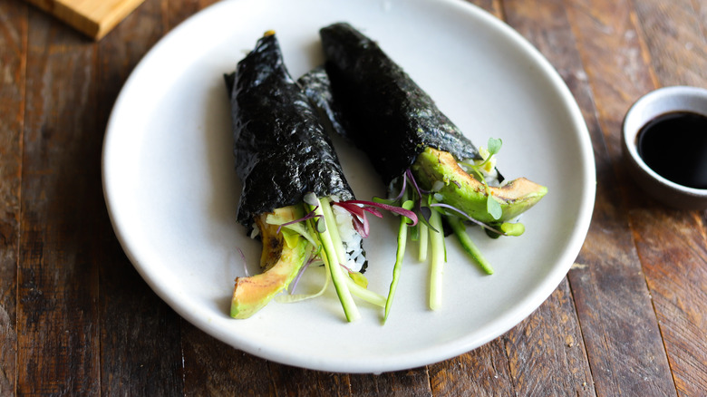 Vegetarian sushi handrolls with soy
