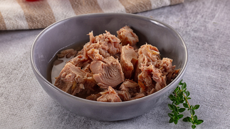 Canned tuna in a bowl