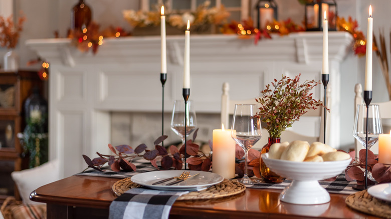 fall-inspired tablescape