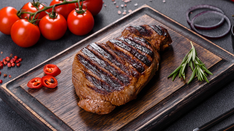 Here's Why Chuck Eye Is Cheaper Than Ribeye — And Preferred By Many Steak Fans