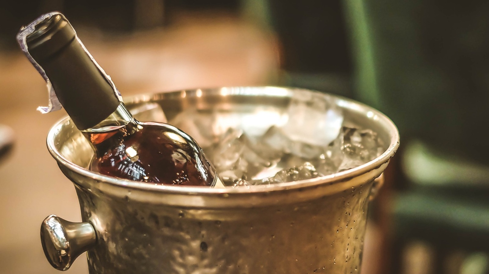 That Old Ice Bucket Could Be Worth A Small Fortune - Here's What To Look For - Tasting Table