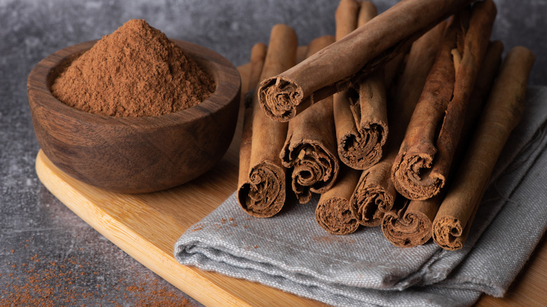 Ceylon cinnamon sticks on a wooden board