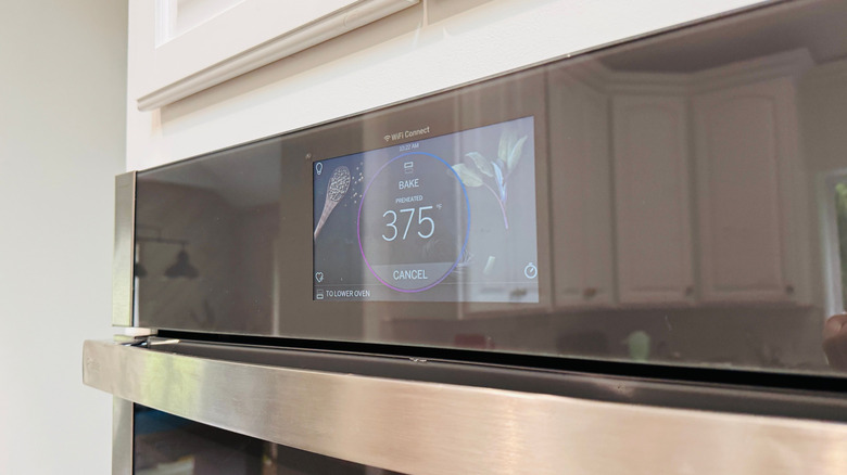 Oven temperature screen reading 375 F