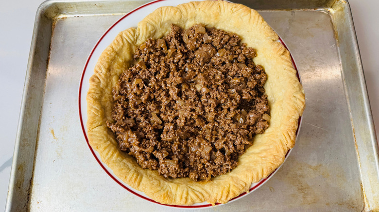 Pie crust with beef filling