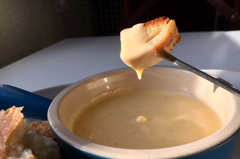 Homemade Swiss Cheese Fondue Recipe