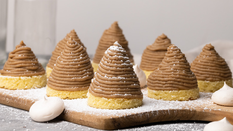 Chestnut meringue Mont Blanc desserts