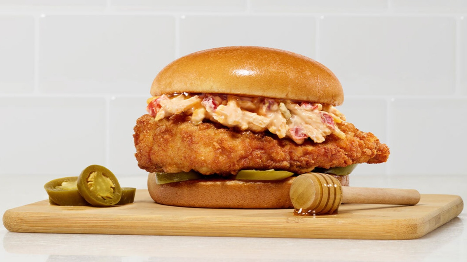 https://www.tastingtable.com/img/gallery/chick-fil-a-debuts-its-first-new-chicken-sandwich-in-almost-a-decade/l-intro-1692129439.jpg