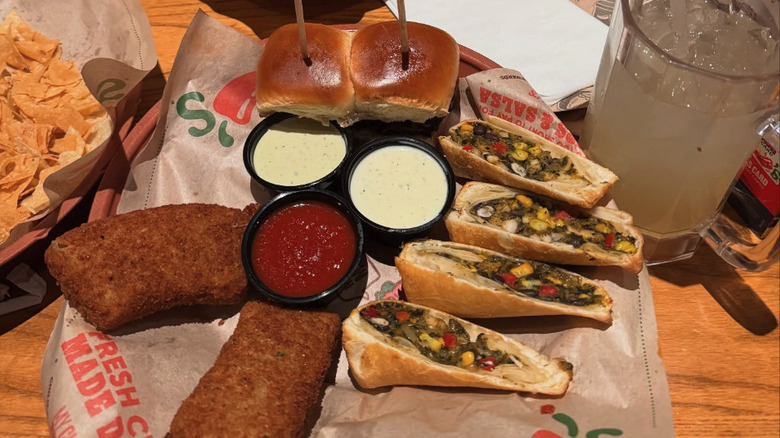 Chili's Triple Dipper appetizers