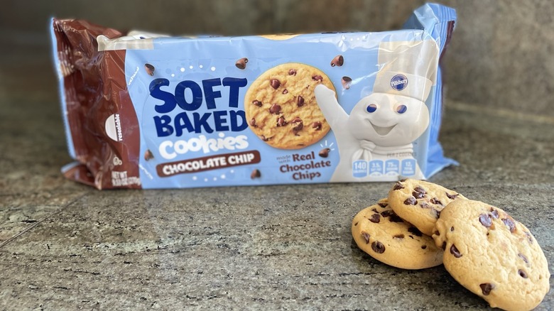 Pillsbury soft-baked cookies blue packaging