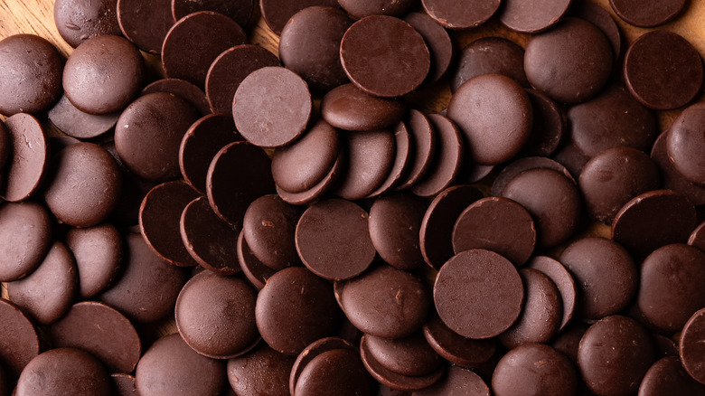 Couverture chocolate chips as background