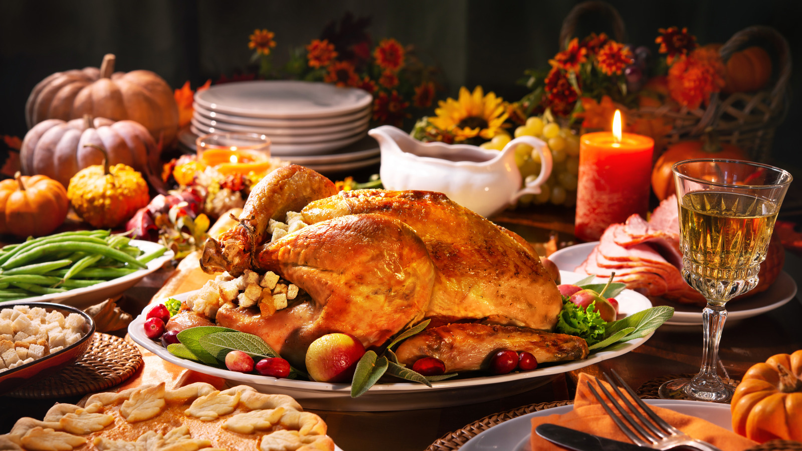 Comparing Grocery Store Thanksgiving Dinner Offers: Prices, Portions, And What You Actually Get - Tasting Table