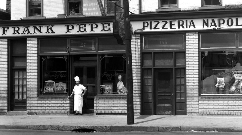 Exterior of Frank Pepe restaurant