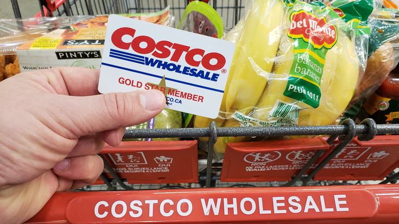 Costco membership and cart