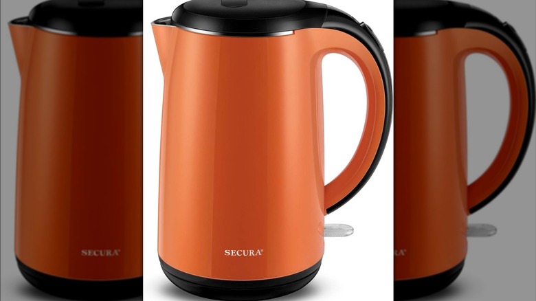 Product image of an orange Secura electric kettle.