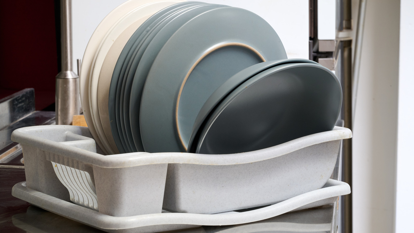 The KitchenAid Dish Rack Is A 'Waste Of Time And Money' — Costco Shoppers Are Opting For This One Instead