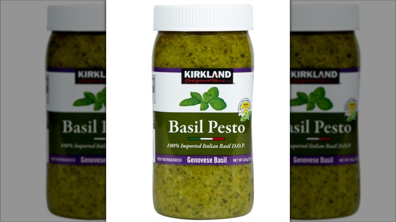 Kirkland Genovese basil pesto jar