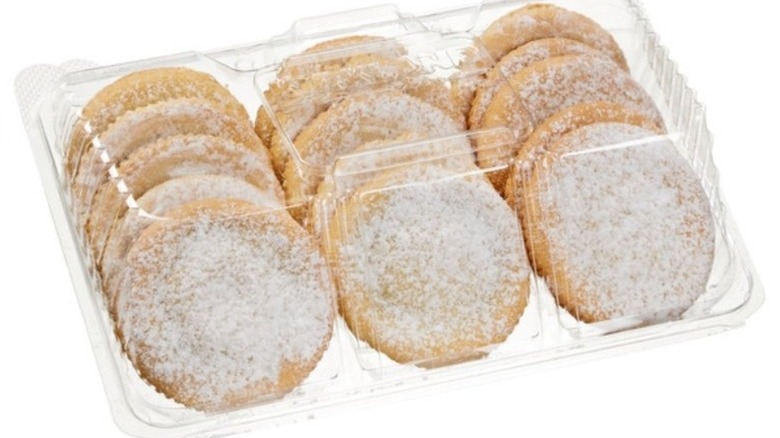 Plastic tray of 15 Kirkland Signature Raspberry Filled Cookies