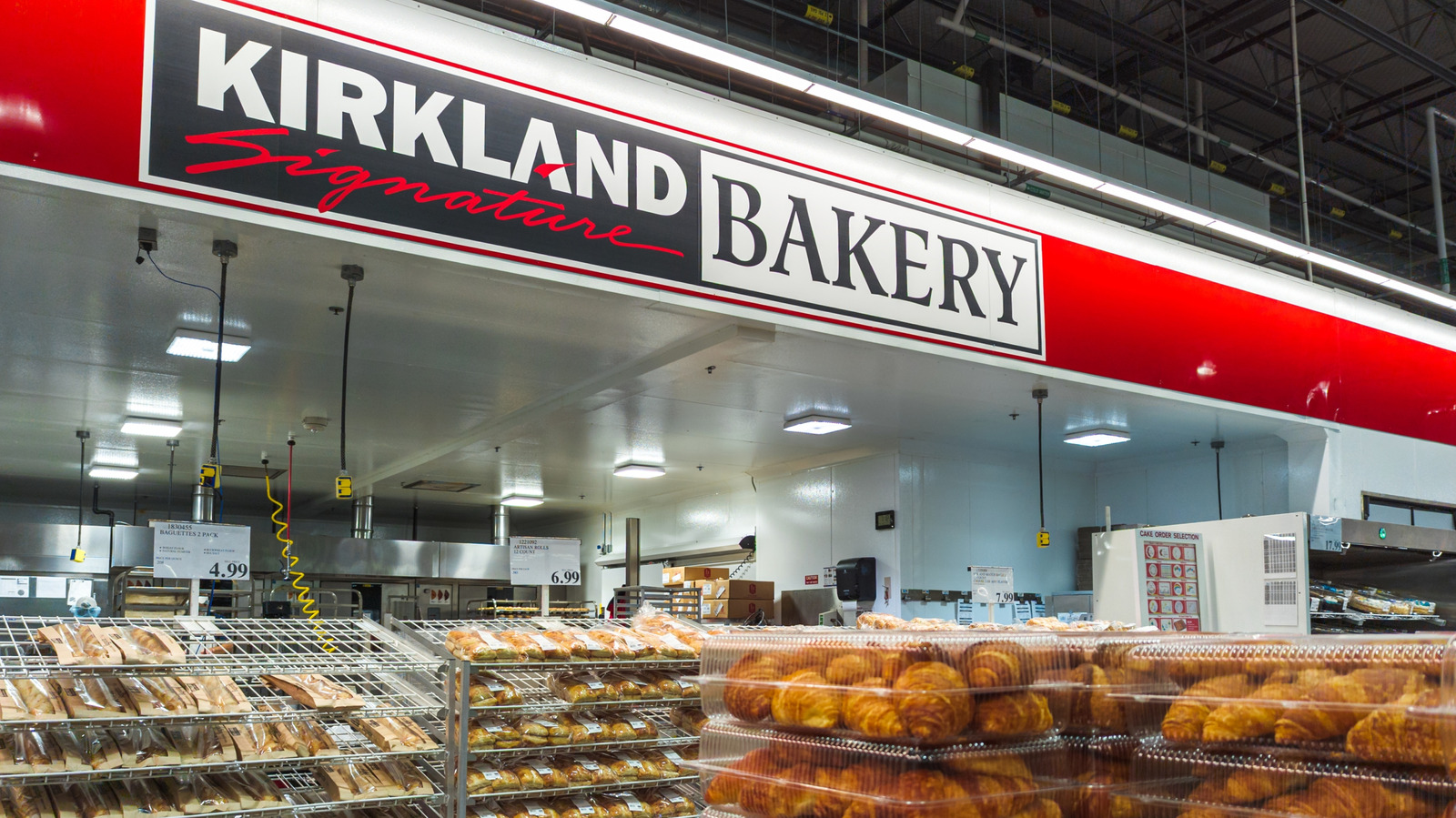 Costco's Best Summer Bakery Items Worth Adding To Your Cart