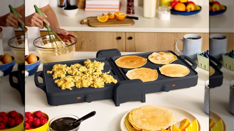 Bella 12x22 XL Fold and Store Griddle making breakfast