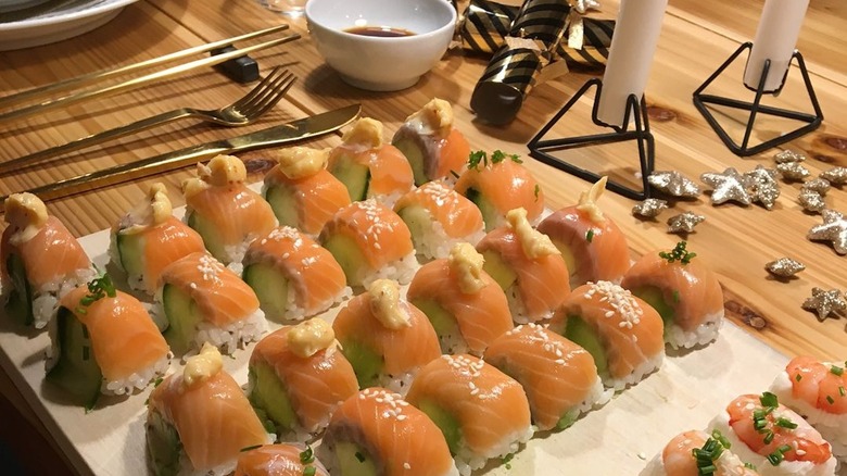 salmon sushi cubes