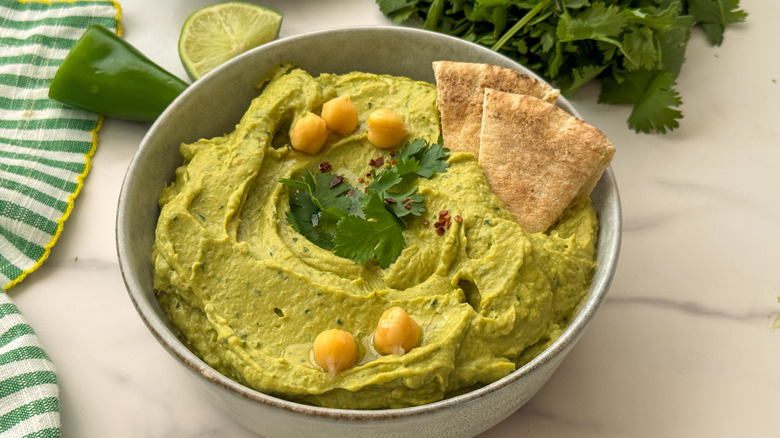 bowl of hummus
