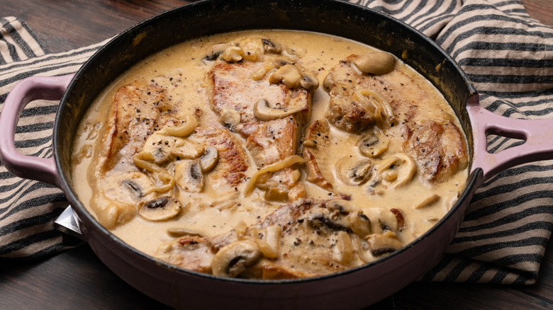 Creamy Smothered Pork Chops Recipe