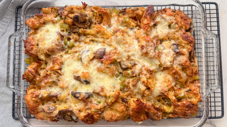 stuffing cooling in pan