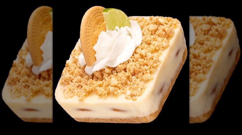 The Carlotta di Limón Icebox Cake from Crumbl