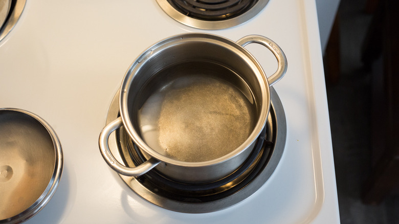 vinegar mixture in small pot