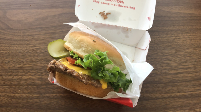 Steak 'n Shake garlic steakburger in box