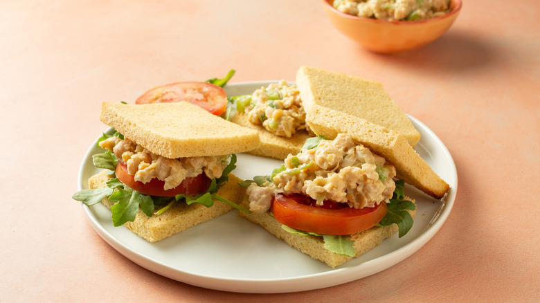 A plate of chickpea salad sandwich