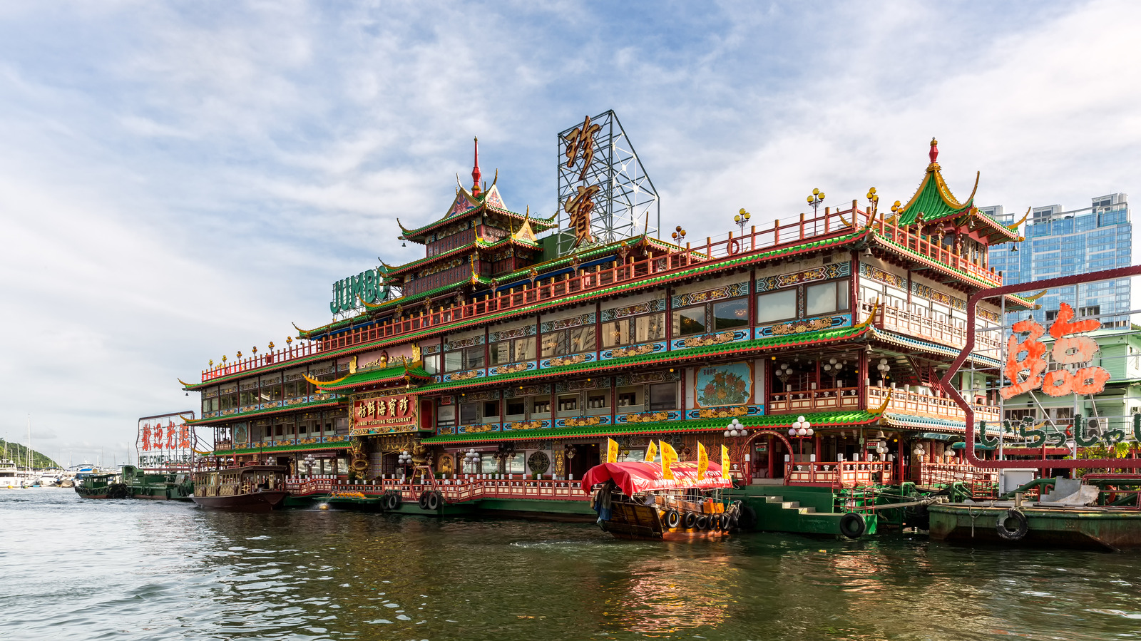 Did Hong Kong's Iconic Jumbo Floating Restaurant Actually Sink?