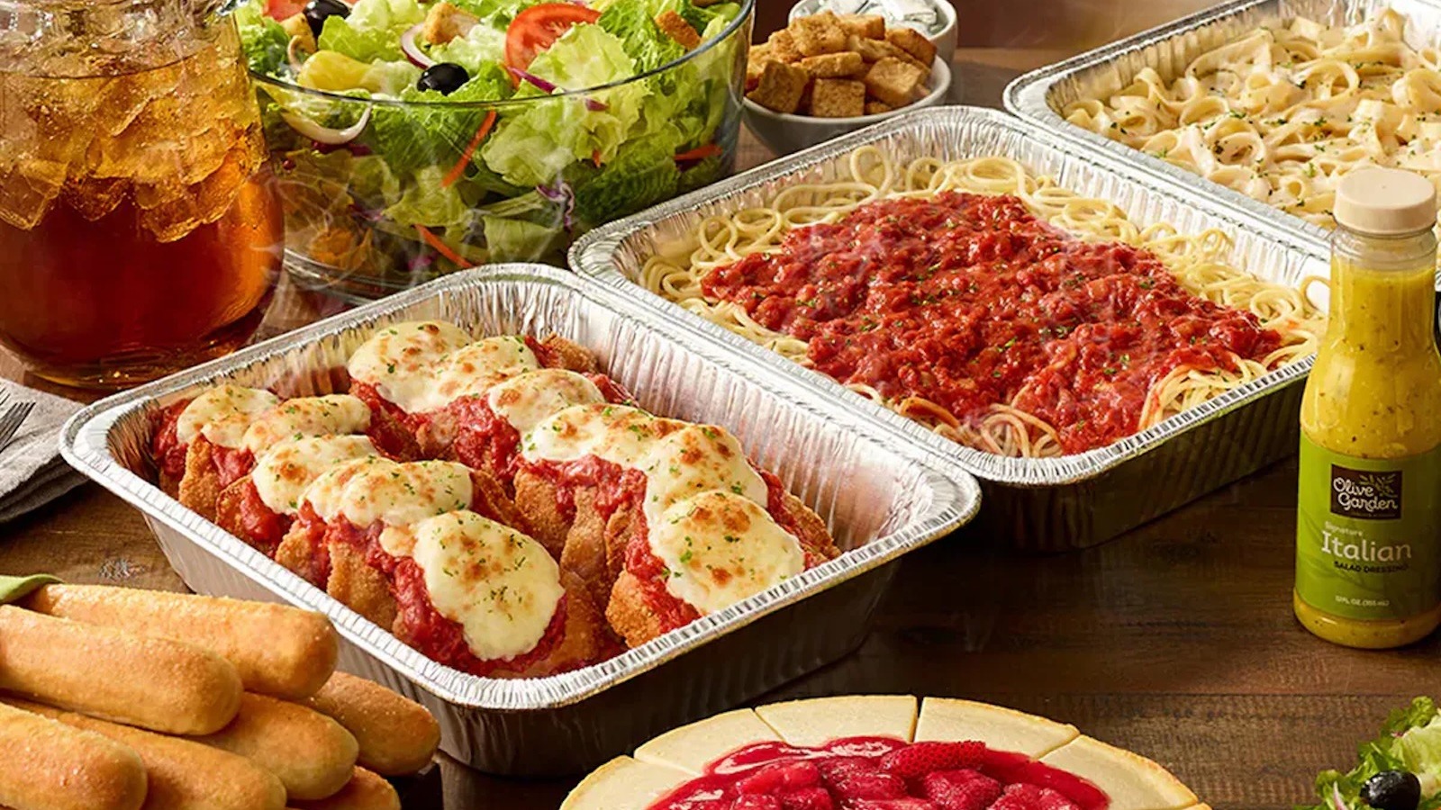 The Olive Garden Pasta Dish Some Fans Swear Is 'Not The Same' Anymore - Tasting Table