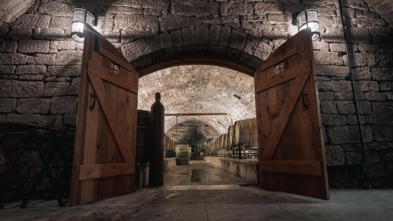 Prohibition at the Caverns entrance