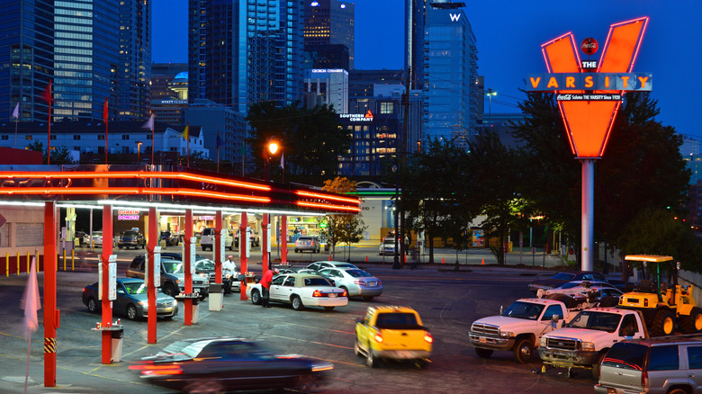 The original location of The Varsity at night.