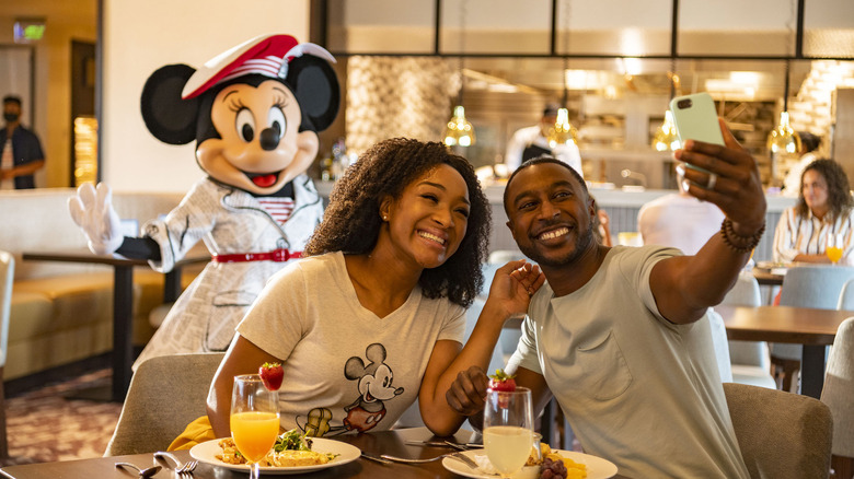 Couple eating at Disney restaurant
