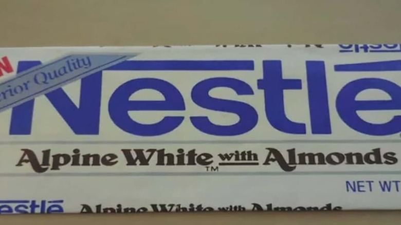 Nestlē Alpine White with Almonds package