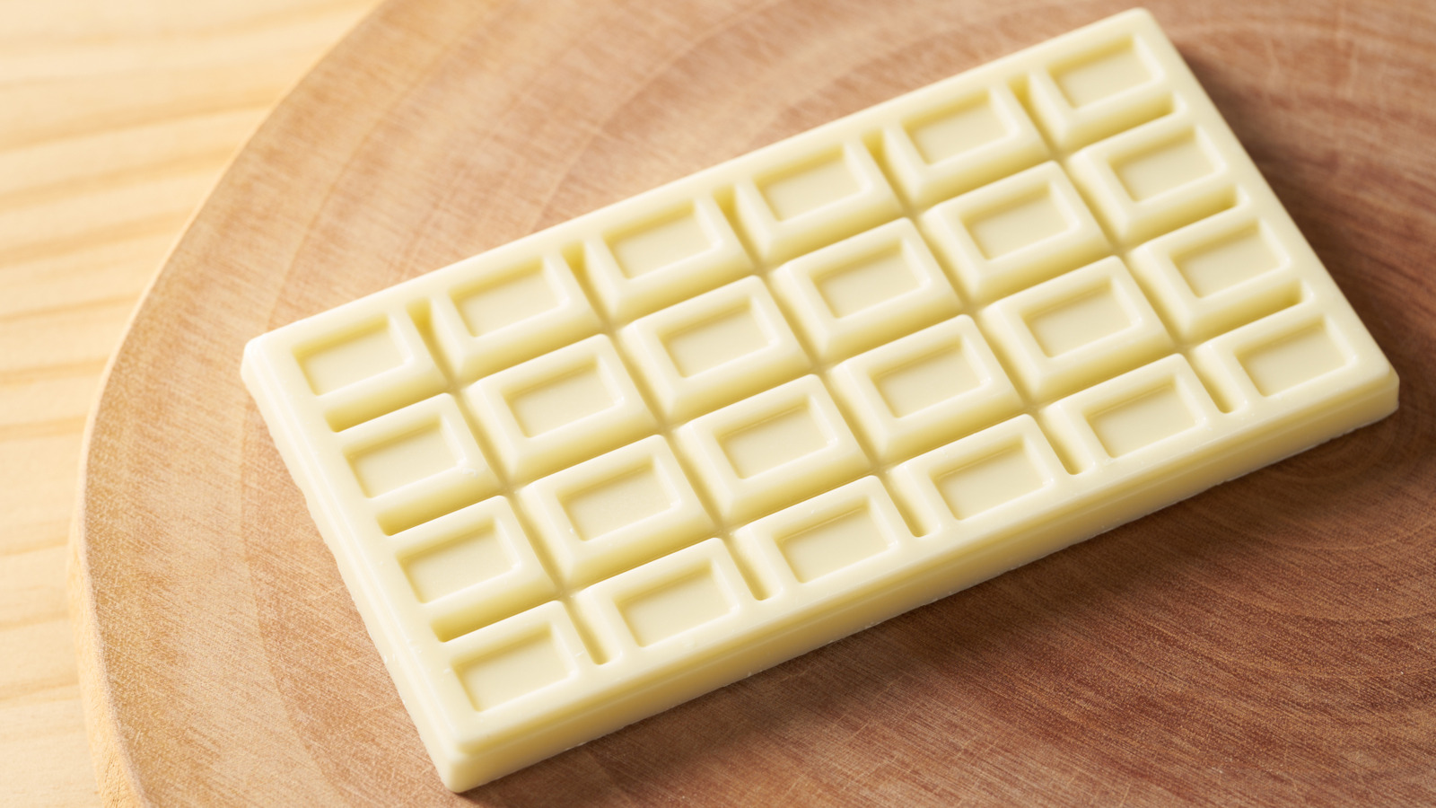 The Discontinued Nestlé White Chocolate Bar That Still Gives Fans 'Sweet Dreams'