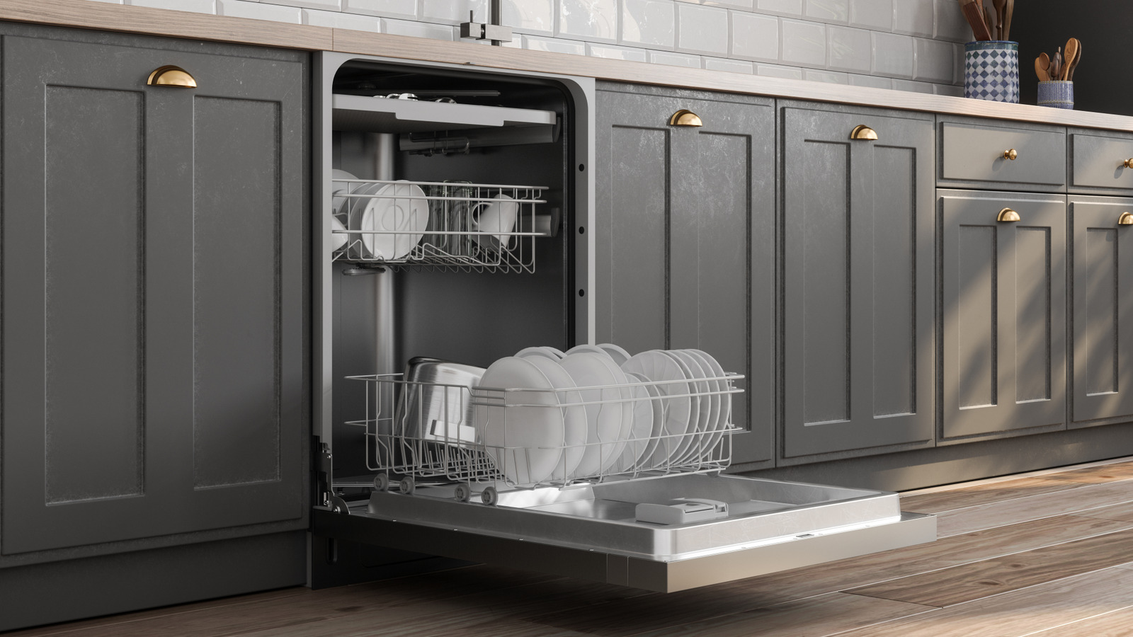 The Sleek Dishwasher Brand That's A Total Nightmare, According To Reviews
