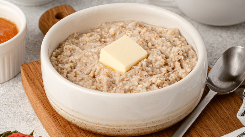 Oatmeal with butter
