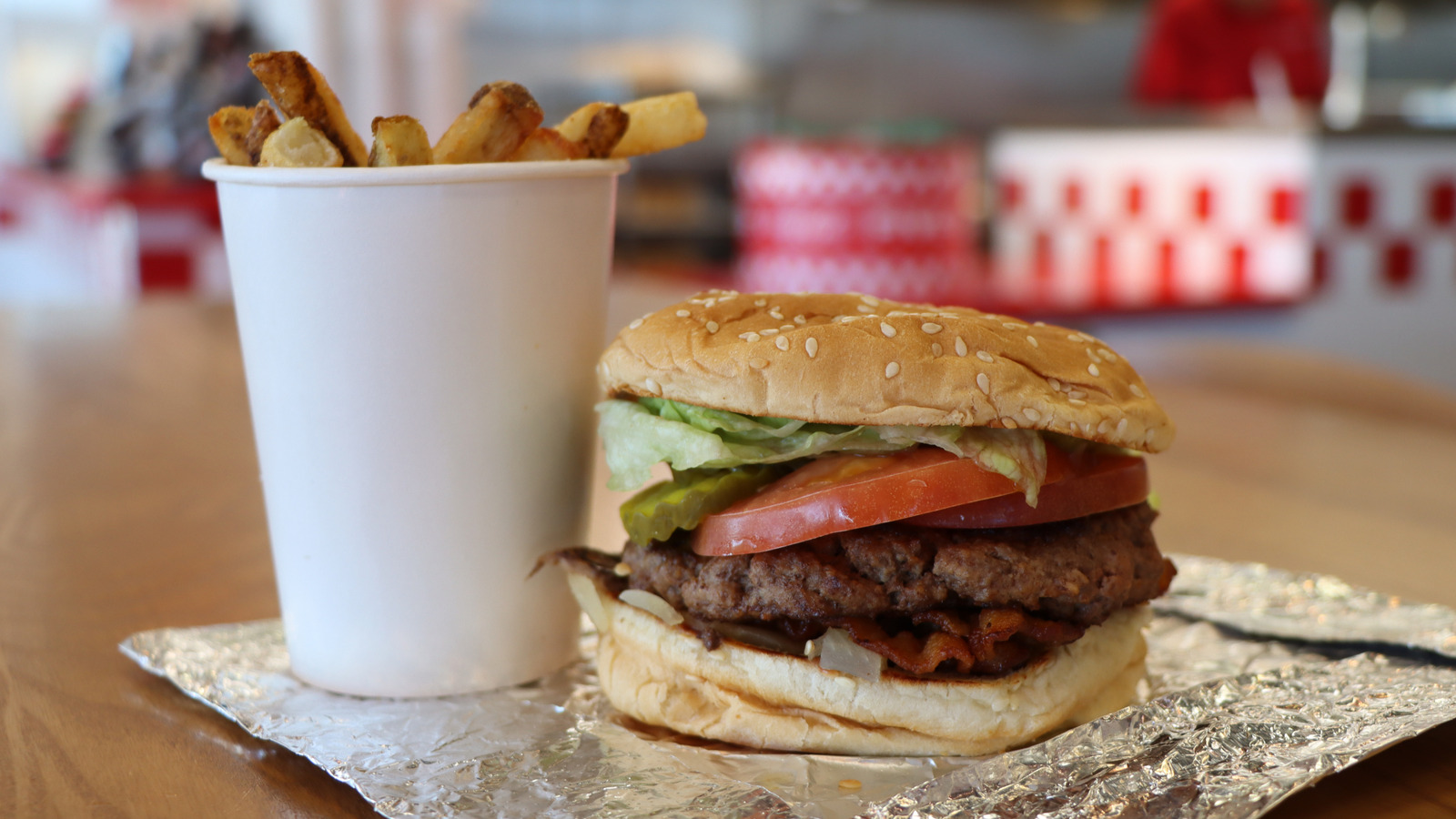 If You Ask For Extra Bacon At This Popular Burger Chain, You'll Get It For Free - Tasting Table