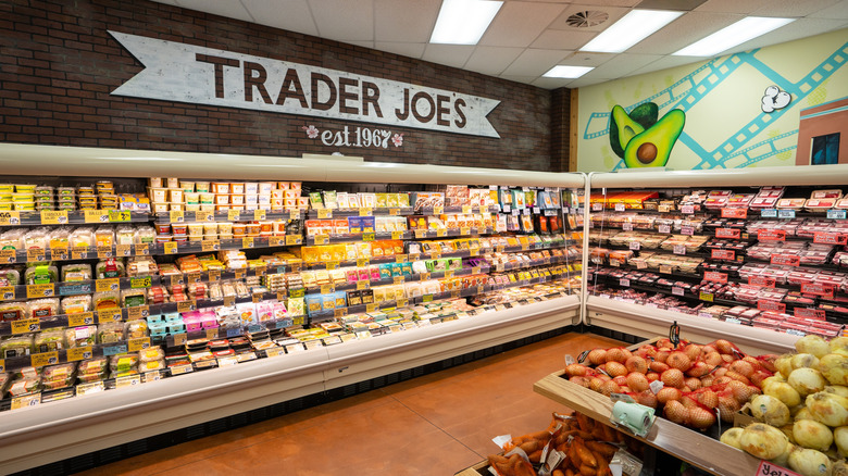 Trader Joe's interior