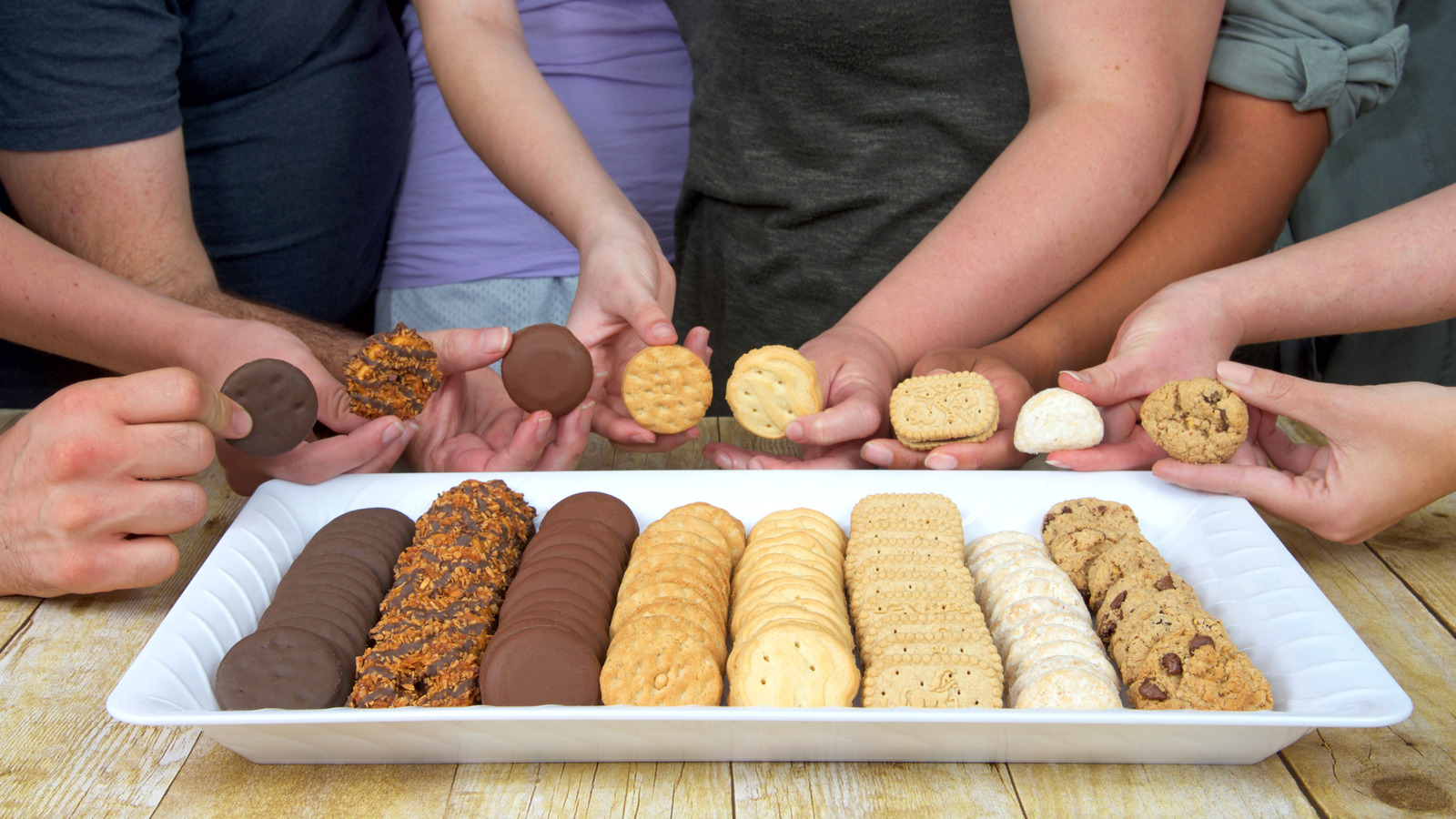 These Dollar Tree Cookies Are A Girl Scout Copycat, According To Customers - Tasting Table