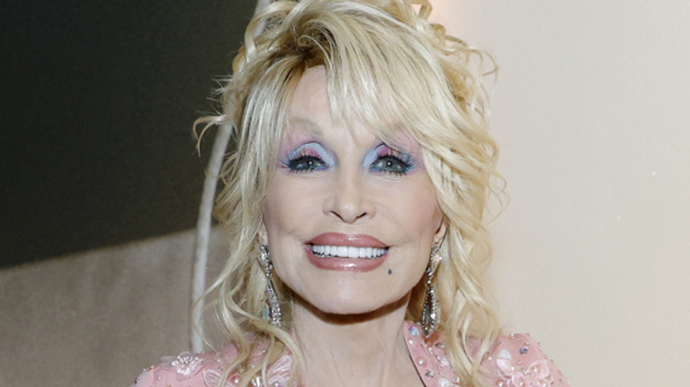 Dolly Parton headshot