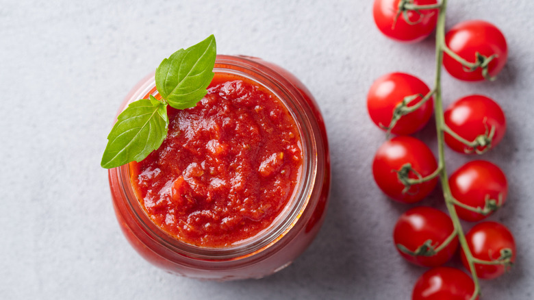 Jar of pasta sauce from above