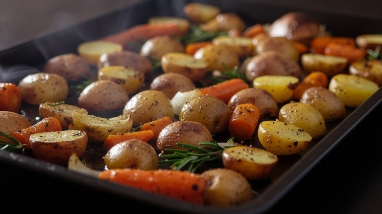 Baking tray with roasted vegetables