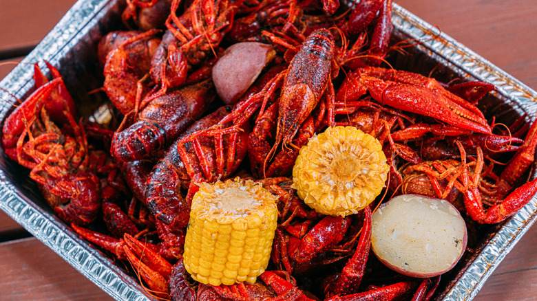 Cajun crawfish boil foil pan