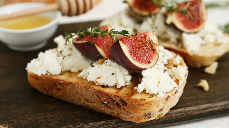 Ricotta sourdough toast with figs and honey
