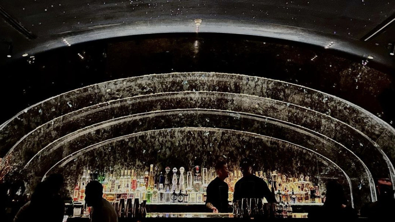 Dubai's AwardWinning Galaxy Bar Serves Patrons Under The Stars